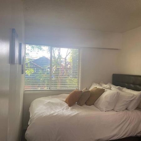 וונקובר 4 Bedroom Upper Level Kits Home מראה חיצוני תמונה
