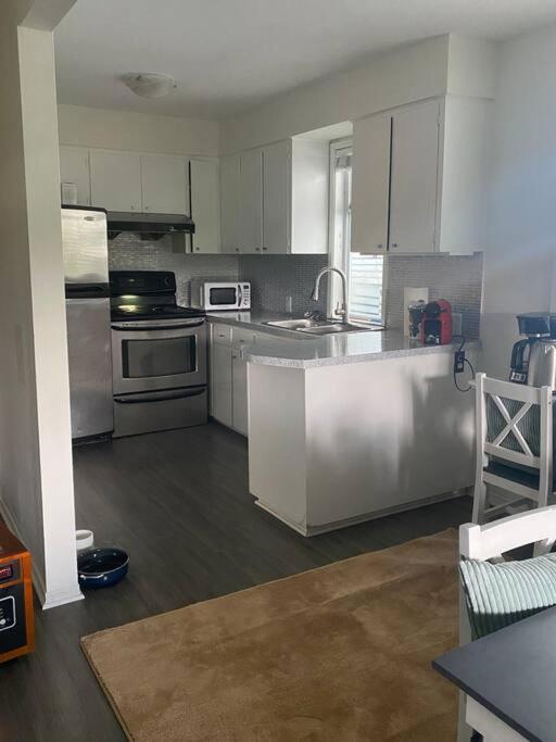 וונקובר 4 Bedroom Upper Level Kits Home מראה חיצוני תמונה