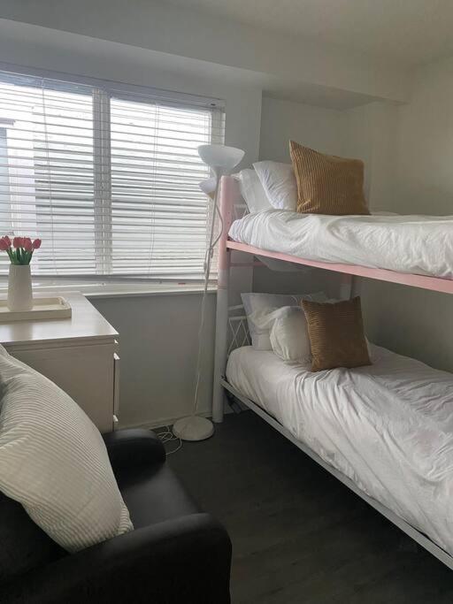 וונקובר 4 Bedroom Upper Level Kits Home מראה חיצוני תמונה