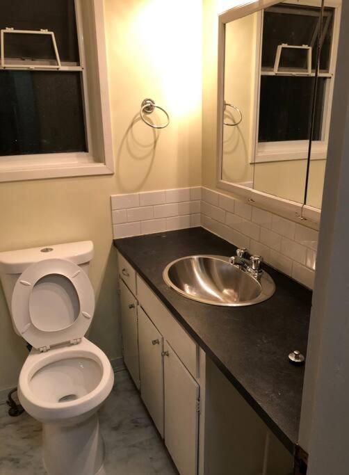 וונקובר 4 Bedroom Upper Level Kits Home מראה חיצוני תמונה