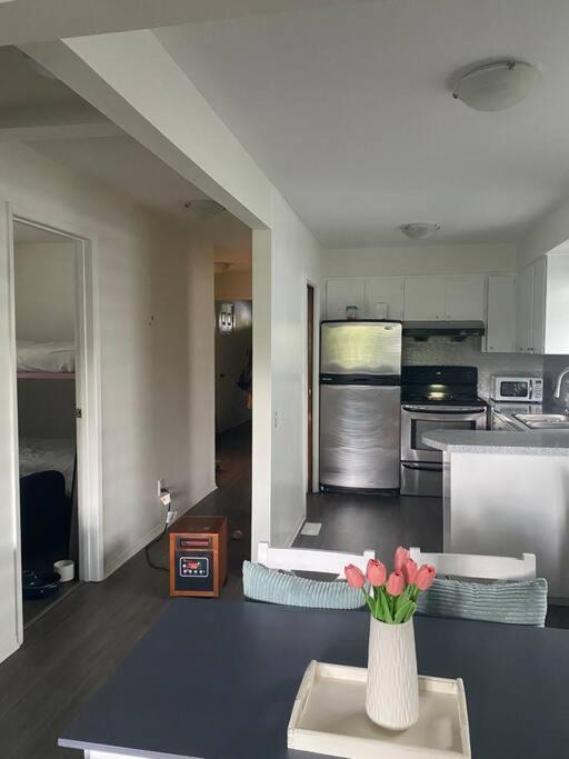 וונקובר 4 Bedroom Upper Level Kits Home מראה חיצוני תמונה