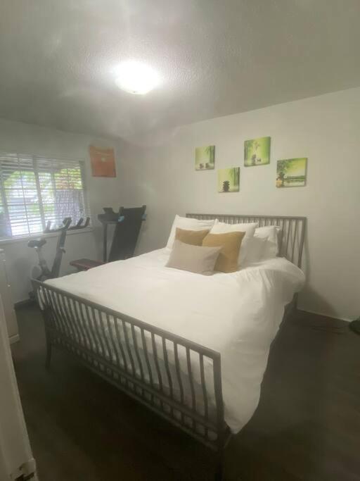 וונקובר 4 Bedroom Upper Level Kits Home מראה חיצוני תמונה
