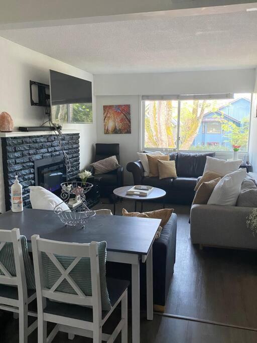 וונקובר 4 Bedroom Upper Level Kits Home מראה חיצוני תמונה